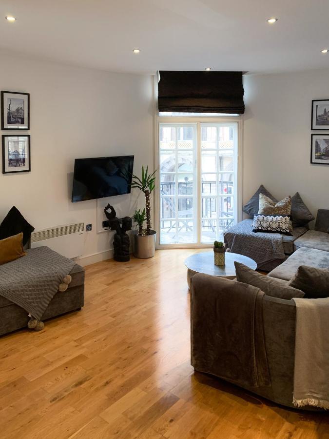 Boutique Apartment With Balconies - In The Very Heart Of Leeds Leeds  Exterior photo